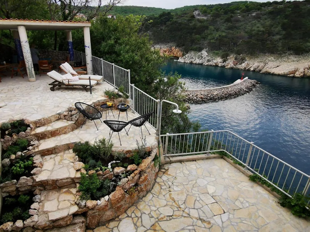 Vila Verbana Apartments Gostinjska kuća